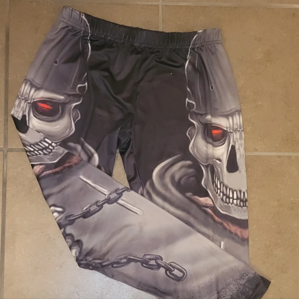 SKULL โ ๏ธ & ๐ฅ ROSES LEGGINGS <> SET OF 2 - Picture 9 of 16